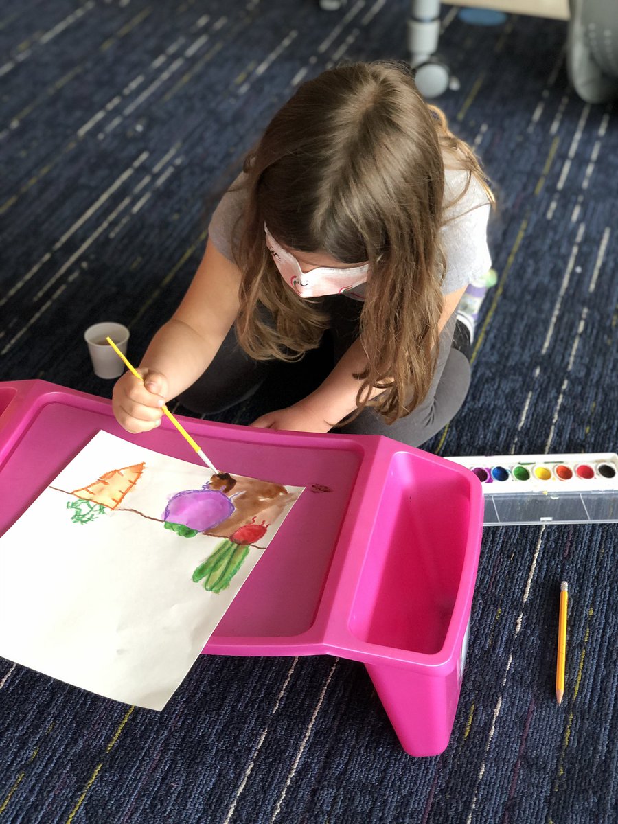 KEEP39 kids read the trickster tale “Tops and Bottoms” and learned that we eat the tops, bottoms, and middles of different vegetables #CentralFoxes 🦊