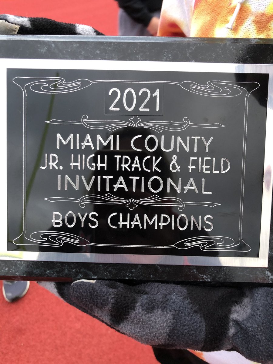 stanUD1317's tweet image. Great group of kids tonight did awesome at Miami County Championships. Boys took first and girls were runners up! #tippspeed #fastfastfast @TippMS @TippRedDevils @Tipp_Track @TippecanoeAD