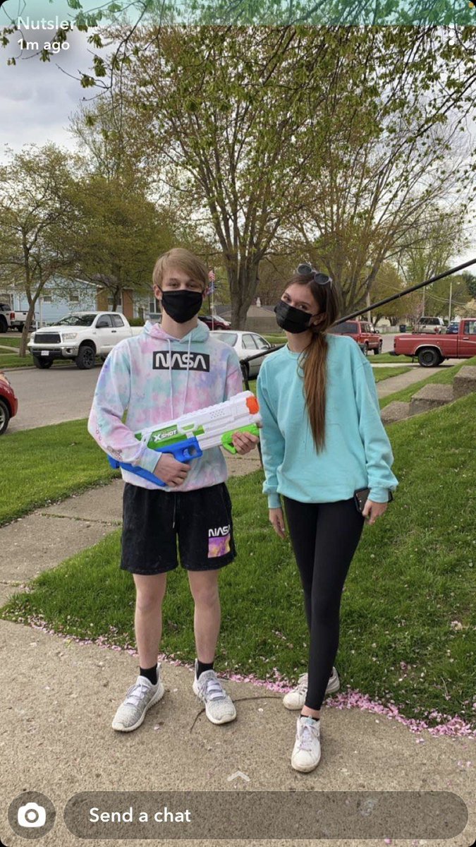 lhs_tag's tweet photo. Jacob Hutsler (Super Squirters) aka Jacob Nutsler eliminates Alora Childers (Dirty Q Tips) now we got a 3v3 match!🔫🔫 https://t.co/F3DlEiZD3r