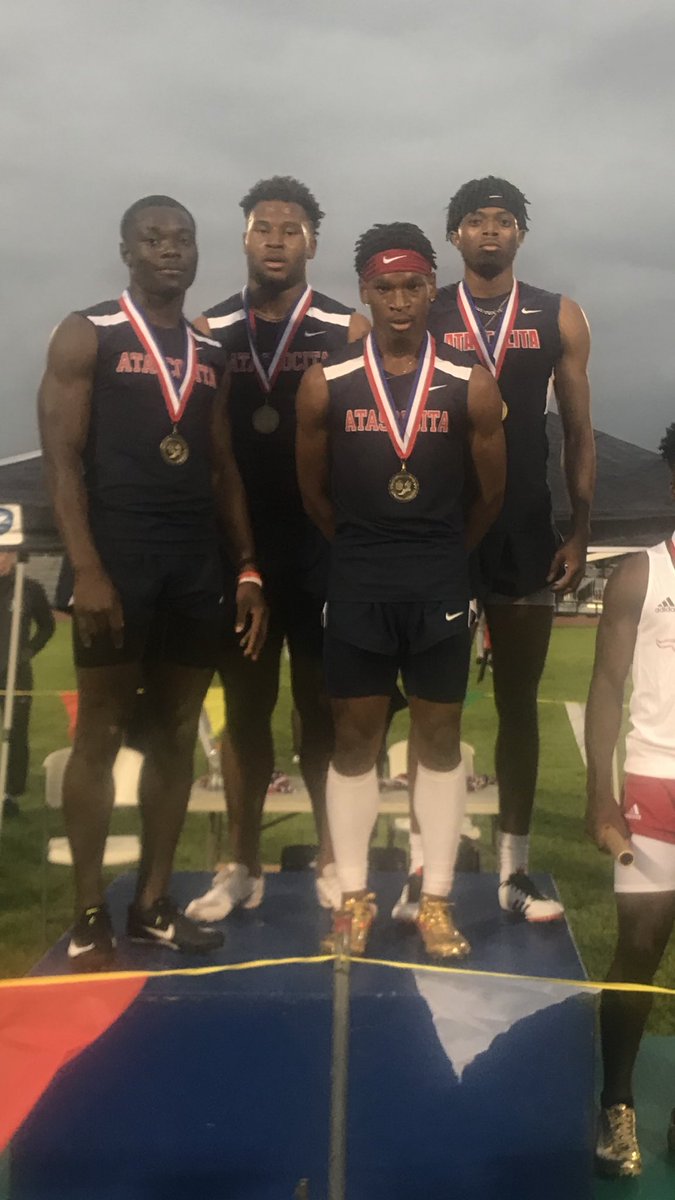 AHS_Boys_Track's tweet photo. 4x200M Relay. Chris Tucker. DeMarcus Peters. D”Marcus Wolfe. Jamal Wilson. Qualifies for Regionals!! https://t.co/238UWNaSiQ