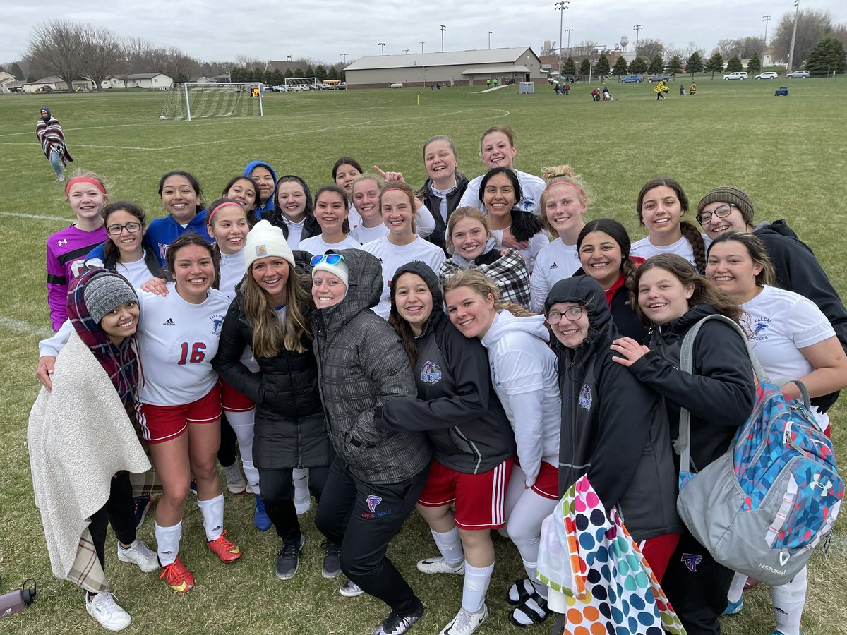 Another great win tonight!!! 1-0 over Western!!! These lady falcons are on a roll!!! Be sure to catch them tomorrow night at home on the turf!!! #westsioux #girlssoccer
