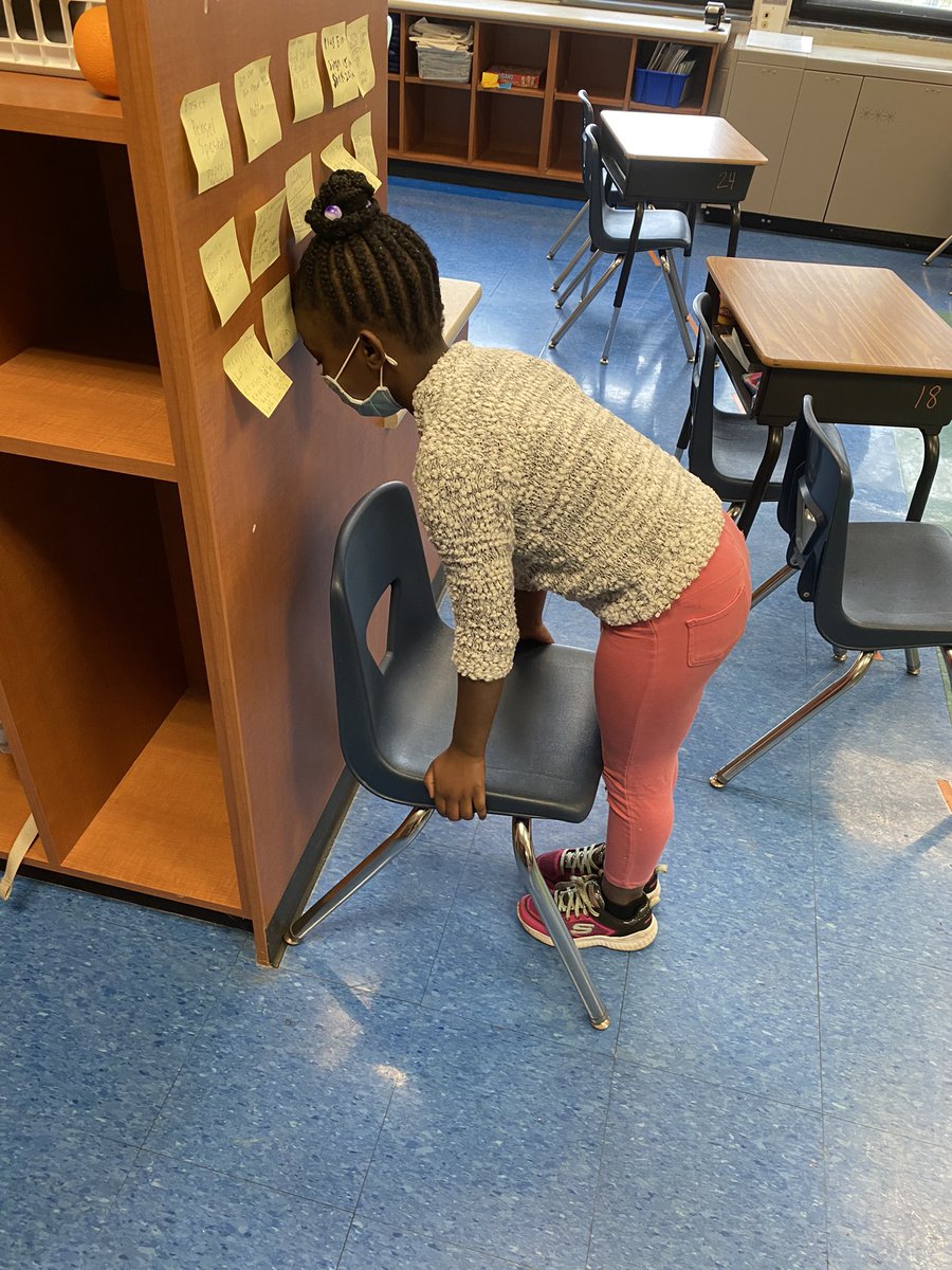 Mrs_DePetris's tweet photo. Finding our center of balance! https://t.co/IFB6LRCTA0