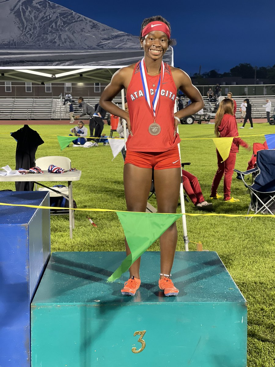 AHS_GirlsTrack's tweet photo. Congrats Lashavia Barclay on finishing 3rd in the 300m hurdles!! #Regionalbound @HumbleISD_Ath @HumbleISD_AHS https://t.co/V7HIojNMIK