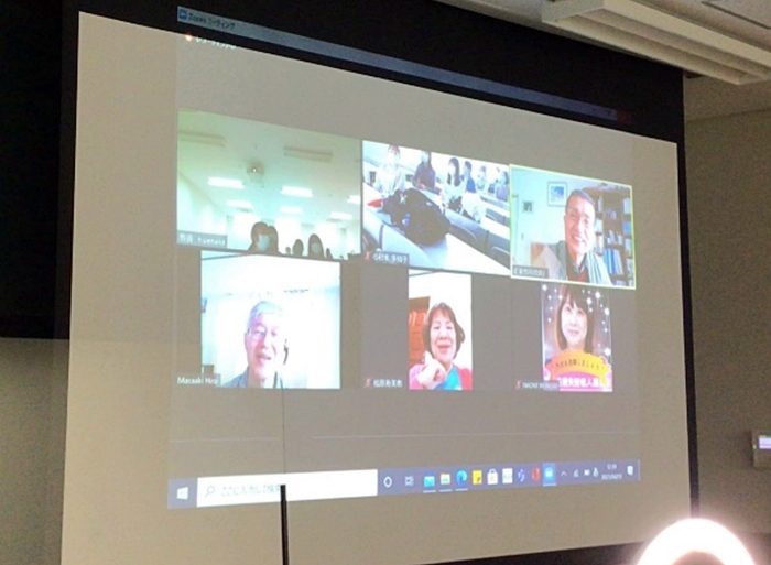 KIO_University's tweet photo. 認知症ケアサークル「畿央大学OrangeProject®」、第1回ミーティングを開催!
https://t.co/RbBwYNMpKn
“認知症になっても安心してくらせるまちづくりに貢献する”がコンセプト。介護家族経験者や若年性認知症当事者の方、保健師の方と意見交換しました。
#畿央大学 #OrangeProject #認知症 https://t.co/6aFTyrFeb4
