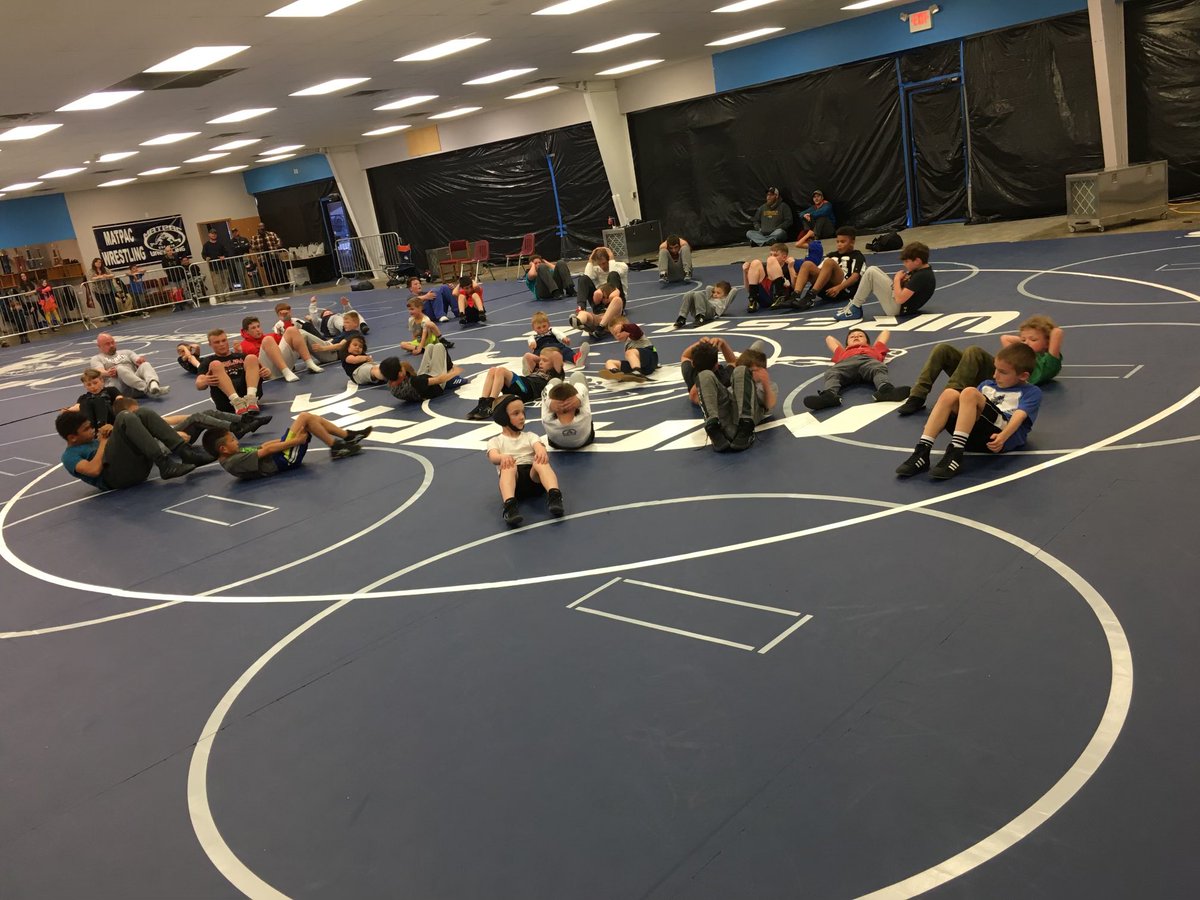 Matpacwrestling's tweet image. In support of @rschuey4 our Matpac kids &amp;amp; coaches are doing their 15 push-ups and sit-ups today to help @MSUMSAAC reach their workout goal for their event today called #MSUMWorkoutsForWishes ! Their workouts were counted to raise money for @MakeAWish