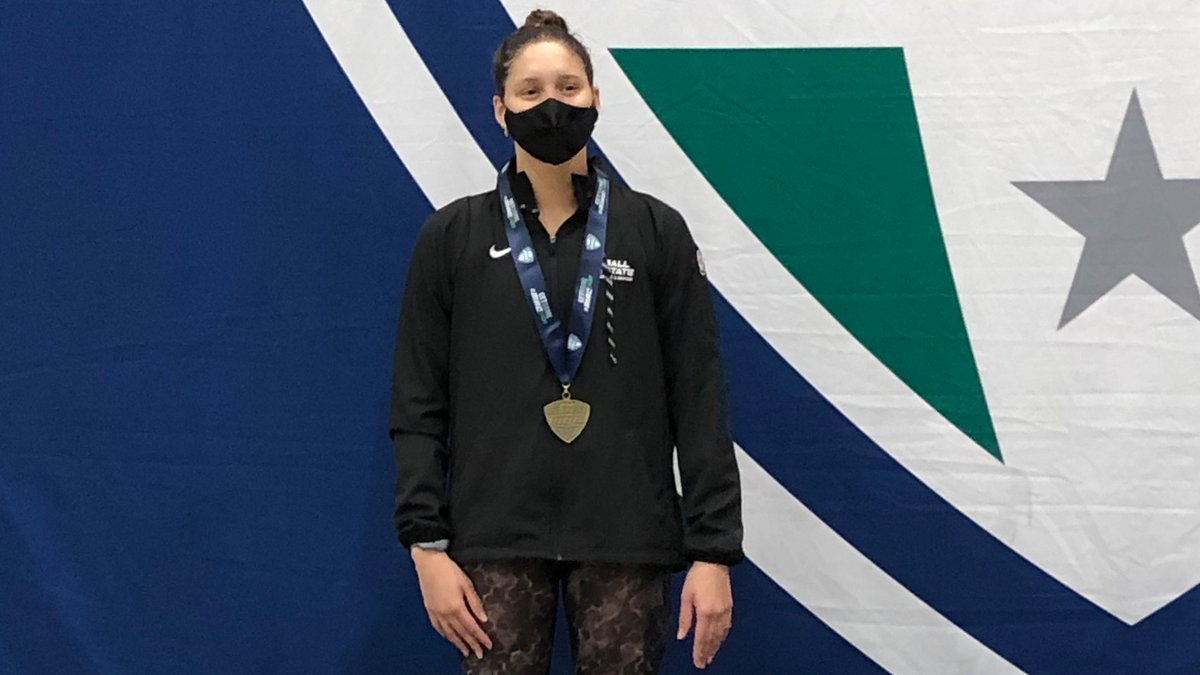 It was a 💪 start for our women at the <a href="/MACSports/">MACtion</a> Championships:
✅ A program record
✅ First swimming medalist since 2014 🥉
✅ Championship round qualifier in each event
✅ Lots of fast swims
✅ Ball State family fun ❤️

📰: bit.ly/2PYuDdp

#ChirpChirp | #WeFly