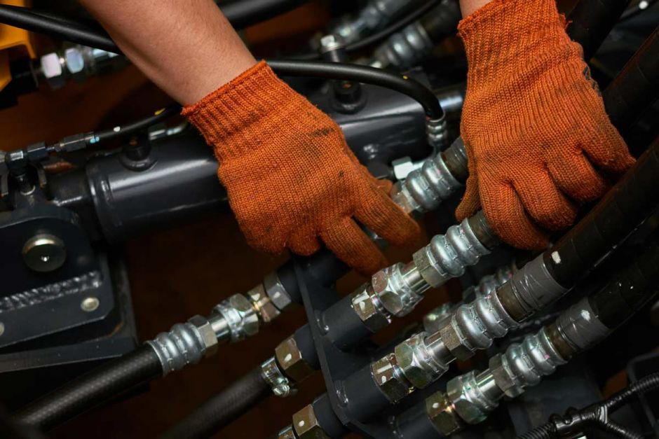 The online portal, @ish_online , is reporting how our plug &amp; play machine digitization made an impact of up to 20 percent fewer downtimes at the German-based hydraulics specialist Eckart GmbH → instandhaltung.de/technik/plug-p…

#Industry40 #IIoT #smartfactory #smartdata #digitalization