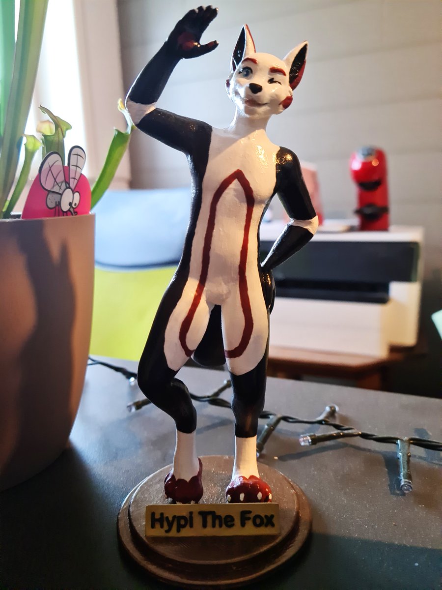 HypiTheFox's tweet photo. Aaaaaaaaaaaa! It finally arrived!!!
Thank you for the nice little Hypi statue @LumenSergal ^.^
Would definitely recommend commissioning him! Good quality and good service!  
😁❤️
#furry #3Dprinting #VRChat #modeling https://t.co/WRHGOzfbBv