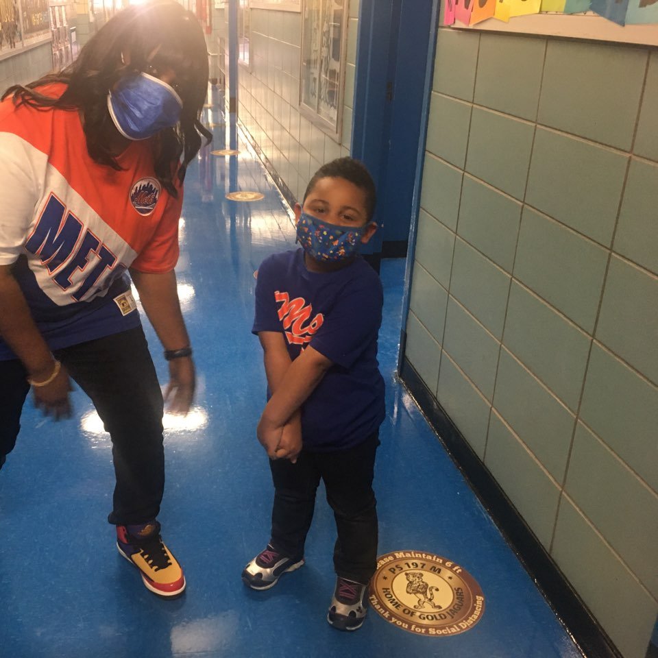 PS197MPrincipal's tweet photo. Me and my fellow 3k Mets fan on Rep your team day. #LetGoMets https://t.co/t7CTwG5euK