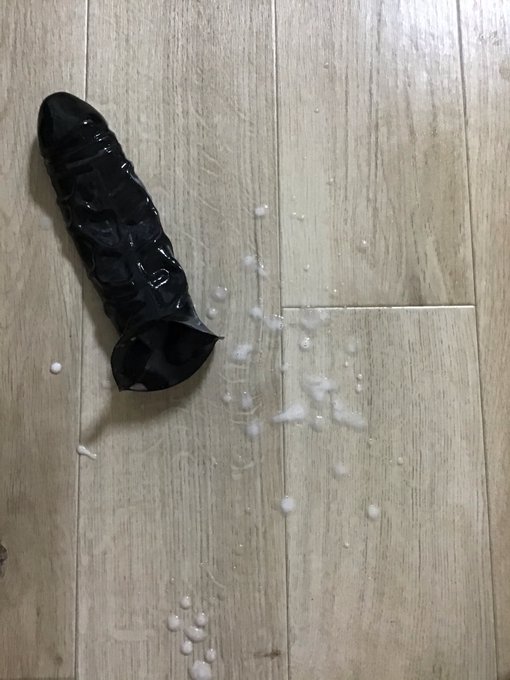 I've cum 4 times in a row today https://t.co/dCsboKENXl