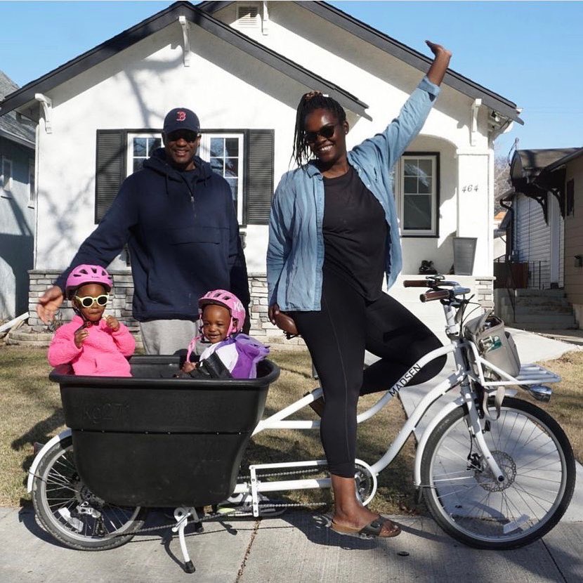 madsencycles's tweet image. “My mom dream come true @madsencycles 🤩📦🚲🇺🇸 thanks to my boo for this amazing gift of what will be amazing family memories, and for being super extra with me 😍 if you see us (you won’t miss us) say hi! 🙂 #madsencycles #familybike #familyadventures #summer” - Amy Barlow 🇨🇦