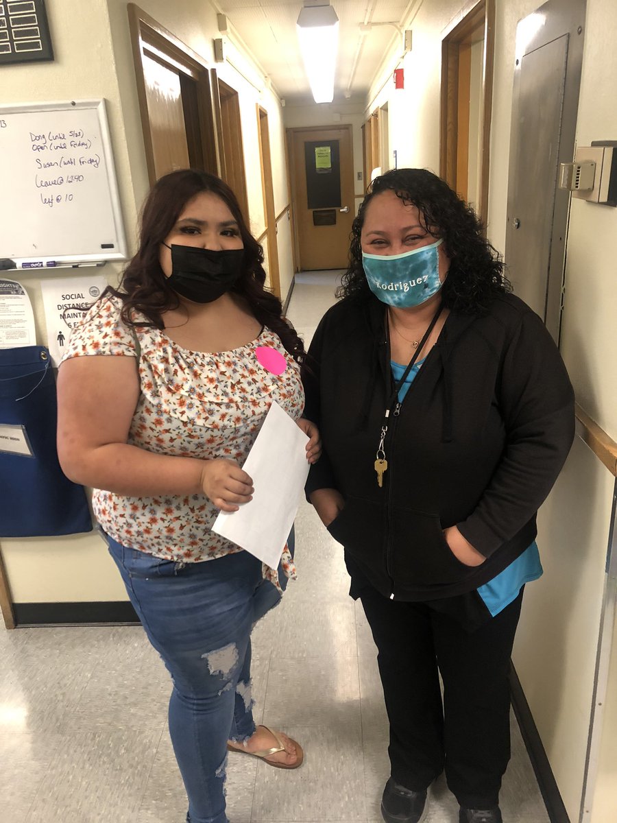 OlyMDUSD's tweet photo. Oly graduate alert! Congratulations Bianca, Olympic’s latest student to earn of all her credits to officially graduate this week! Another quarantine grad has done it again! Whooooo’s next? #teamoly #olysquad #WhosNext #quarantinegrad #olypride #alted @MtDiabloUSD @CCEAeducation https://t.co/oQw25Pv3VT