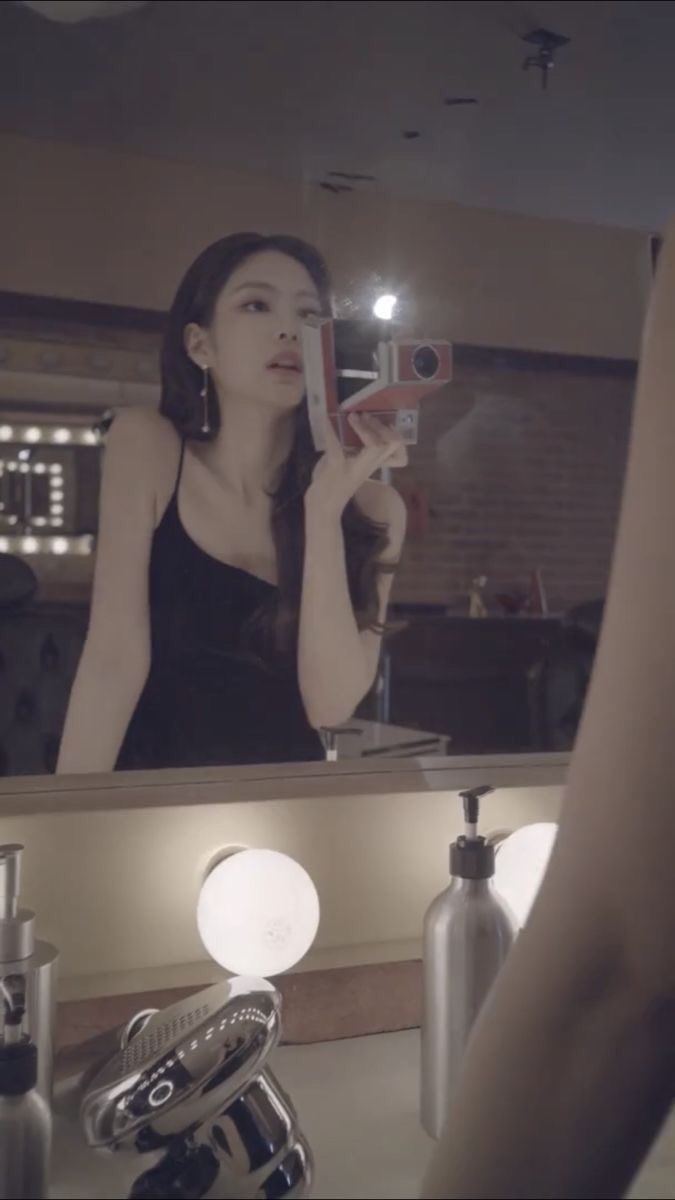 jnkjpgs's tweet image. i have romantic feelings for this jennie