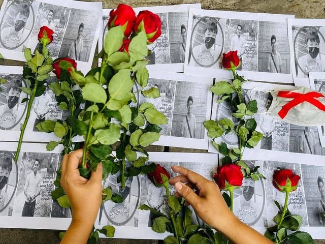 Myanmar_Now_Eng's tweet image. Youth in Yangon’s Tamwe Township urge the public to observe a “Silent Strike” in honour of fallen protesters on Friday—the last day of Myanmar New Year Water Festival—by not going outside after 12pm. #WhatsHappeningInMyanmar