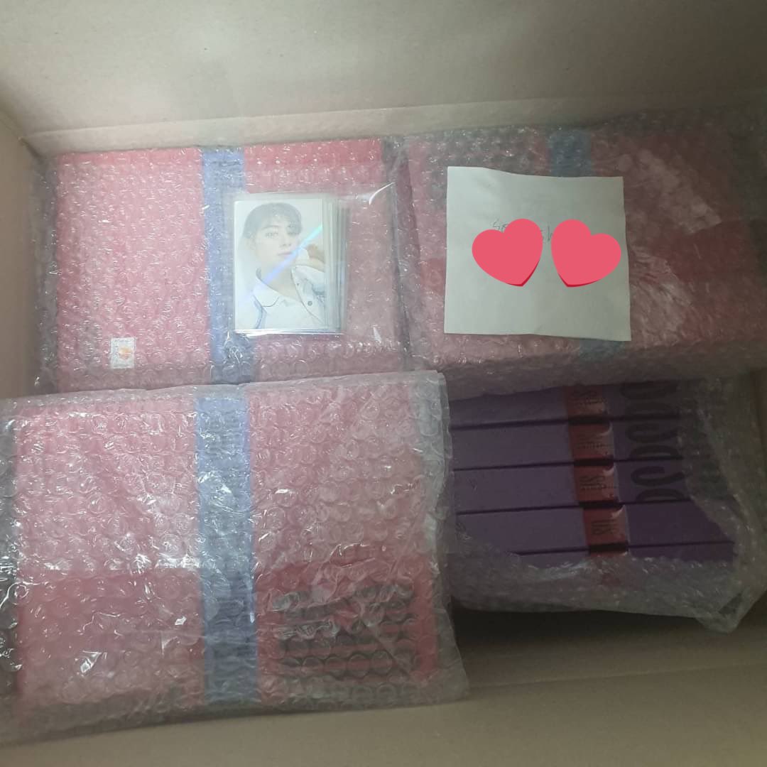 Wedyy8's tweet photo. 🛍 ดับไม่พร้อมส่ง บั้ม​ #ASTRO
💖 ราคา 600฿
🍑รวม​ภาษี/มัดจำ​ 350
• ME 7
• YOU 8
• US 6
🍒 ค่าส่ง​ 60/89
🚀 ส่งกลับเรือ​ 30/04
#ตลาดนัดastro #อะโรฮ่าเซ็นเตอร์ #ASTRO https://t.co/QVR2M8e0sd