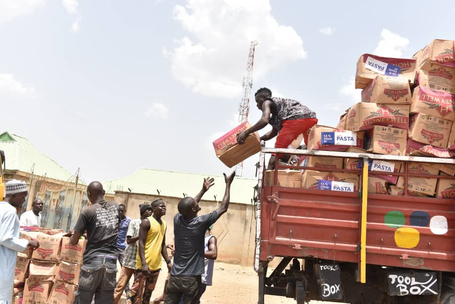 Press Affairs, Gombe Gov’t (@inuwamedia) on Twitter photo Nyuwar/Jessu attack: Gombe Government Presents Relief Materials to Affected Communities
In line with <a href="/GovernorInuwa/">Muhammadu Inuwa Yahaya</a>’s directive, the two communities of Nyuwar and Jessu in Balanga Local Government area today received delivery of relief materials to cushion their suffering... Nyuwar/Jessu attack: Gombe Government Presents Relief Materials to Affected Communities
In line with <a href="/GovernorInuwa/">Muhammadu Inuwa Yahaya</a>’s directive, the two communities of Nyuwar and Jessu in Balanga Local Government area today received delivery of relief materials to cushion their suffering...