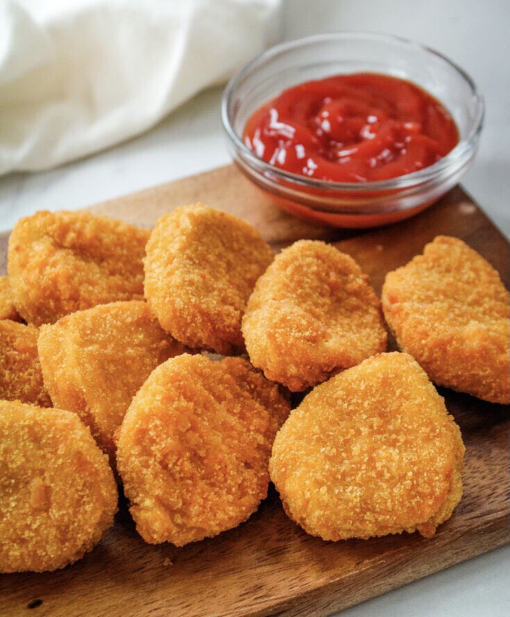 Наггетсы 6 шт. Фри наггетсы. Чикен наггетсы. Наггетсы тресковые рыбки. Чикен наггетсы классические.