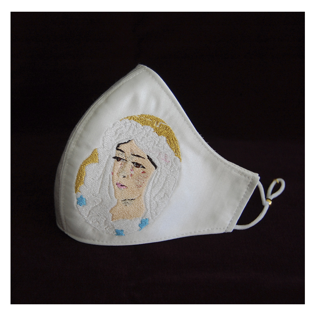 sastretoreros's tweet photo. Mascarilla lavable y reutilizable con la Virgen Macarena bordada. Descubre nuestras mascarillas con filtro homolagado. Mascarillas ajustables. Personalizadas y bordadas. Producto totalmente artesanal...
👉 https://t.co/KvwsYaBzuq https://t.co/C7ArZYDdUd