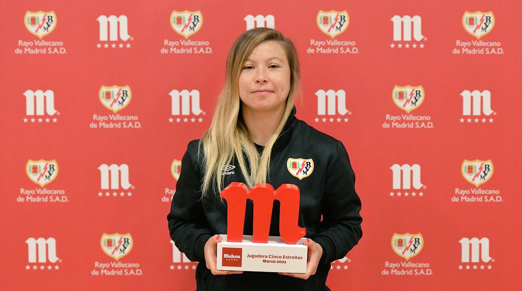 🏆⚡ ¡Enhorabuena <a href="/YanaraJudo/">Yanara Aedo</a> #JugadoraCincoEstrellas del Rayo Femenino en marzo!
La habéis elegido a través de <a href="/futbolmahou/">Fútbol Mahou</a>. 👏