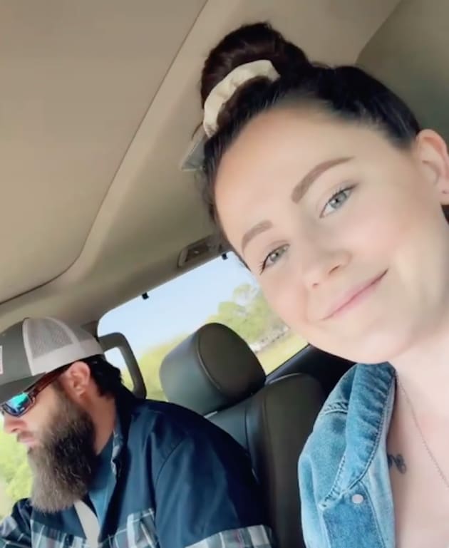 Jenelle Evans: On the Verge of Bankruptcy?!? https://t.co/DWGZfKo6iO https://t.co/264qOyGAvE