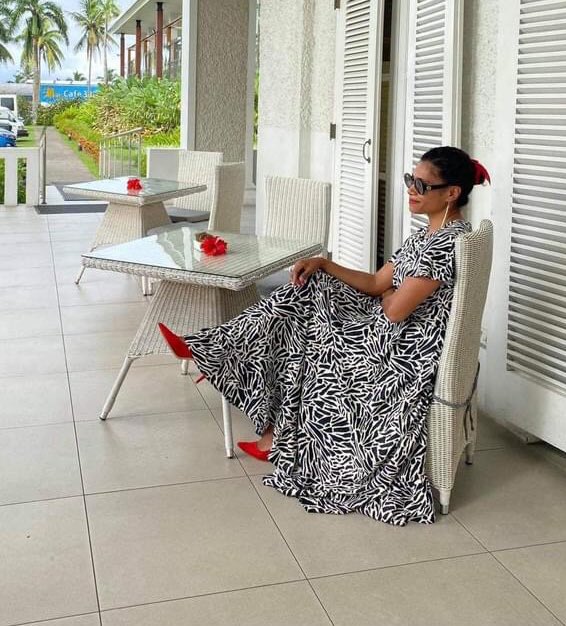 samsonleefiji's tweet photo. #spotted @LyndaTabuya in her Vulaloa Dress🌸 at GPH
.
.
.
.
#samsonleefiji #fijiandesign #fijianmade #samsonleedesign #Pacific #FijiFashion #Vulaloa https://t.co/f8E5EKMCaW