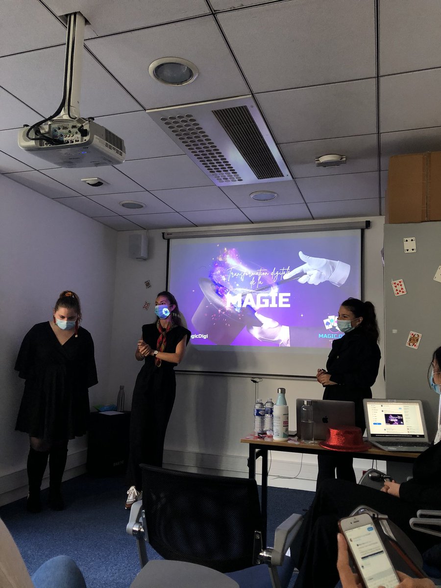 C’est le top départ de la #masterclass <a href="/magic_digi/">Magic Digi</a> 
Je sens qu’on va en prendre pleins les yeux 🪄👀 #magicdigi

#gogogo 

@MBADMB