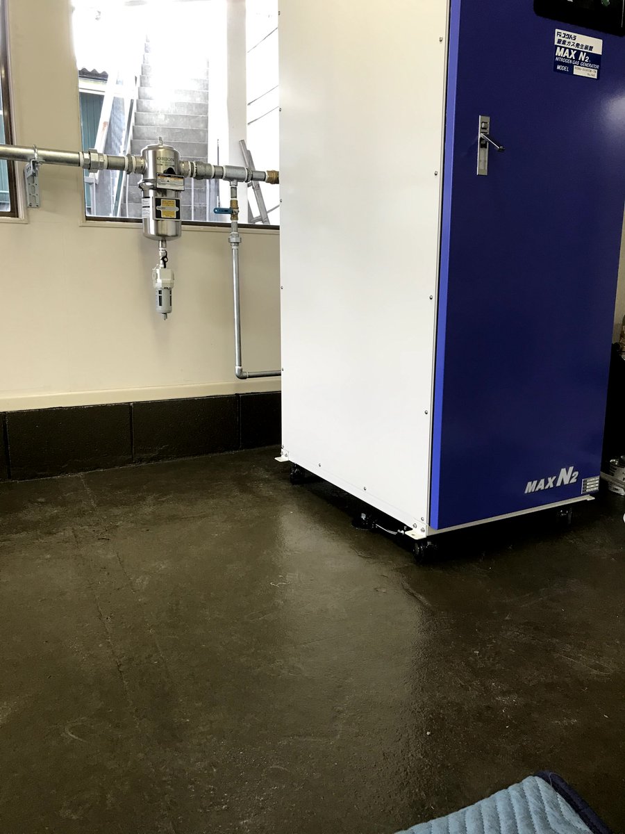 株式会社三栄商会 川端 コンプレッサーと窒素発生装置を納入しました Blog更新しました T Co Cxshpgpccm コンプレッサー オイルフリー 窒素発生装置 新規導入 食品関係 機器選定から施工まで 賞味期限延長 酸化防止 三栄商会