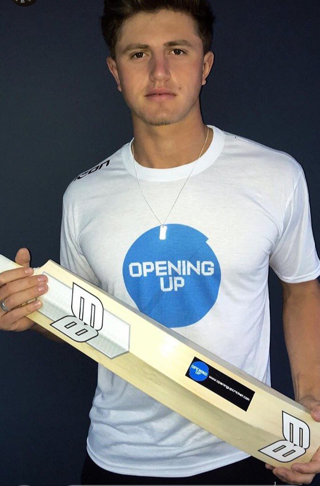 We have six sets of bat stickers to give away.

RT &amp; like this to be in the draw tomorrow at 10am

📷 @BlatherwickJM