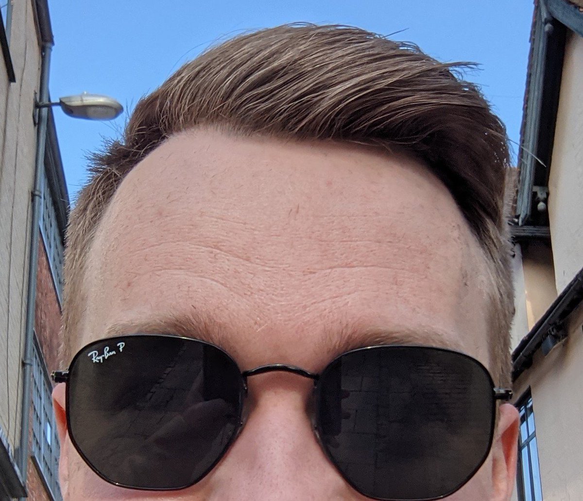 Big thanks to <a href="/JakeGrand_/">Jake Grand</a> at Blades Norwich for sorting out my awful mess of hair this week. Here's hoping the next trim is in 3 weeks and not 3 months. #LPloveslocal