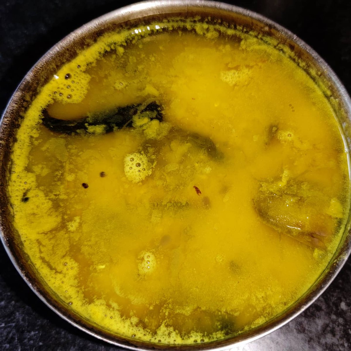 TelJhalMosla's tweet photo. আজকের মেনু - ভাত, টক ডাল, সজনে পাতা ভাজা, পাবদা মাছের ঝোল, কাতলা মাছের মাথার মসলা ঝোল ও আমের আচার 

Admin Post - Debayan Ghosh

#teljhalmosla https://t.co/bq91pHadlp