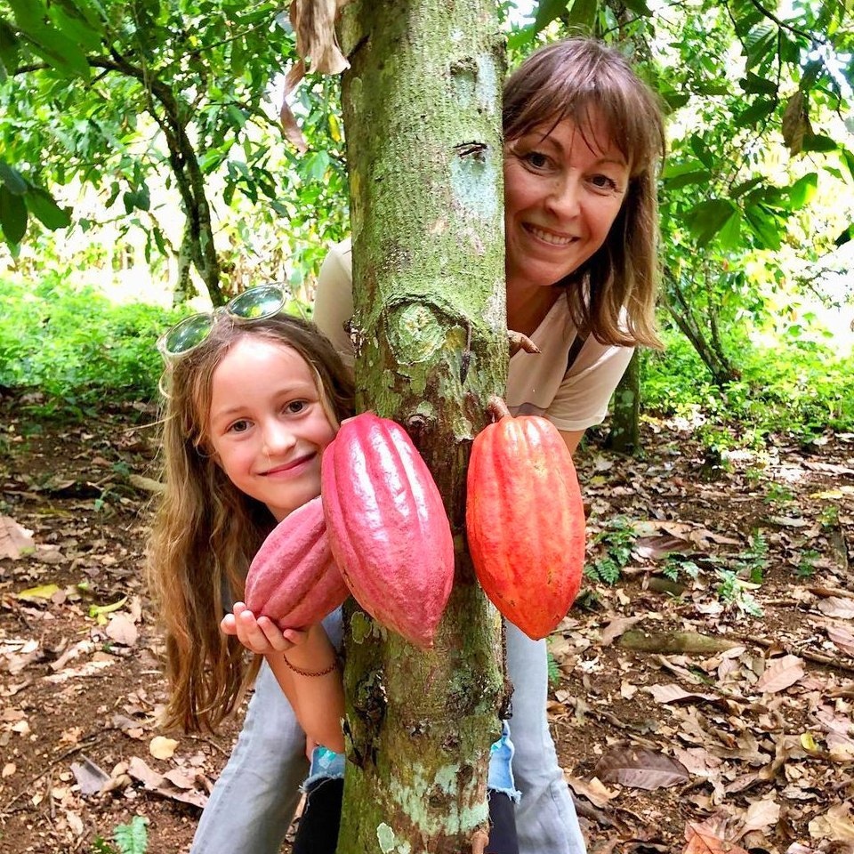 .<a href="/ChocandLove/">Chocolate and Love</a> produces award-winning organic and fair trade chocolate. 🇬🇧 

Their cacao is sourced directly from Fairtrade certified cooperatives in Panama, Peru, the Dominican Republic and Madagascar. 🍫

They partner with <a href="/WeForest_org/">WeForest</a> to plant trees.

goodmarket.global/chocolateandlo…
