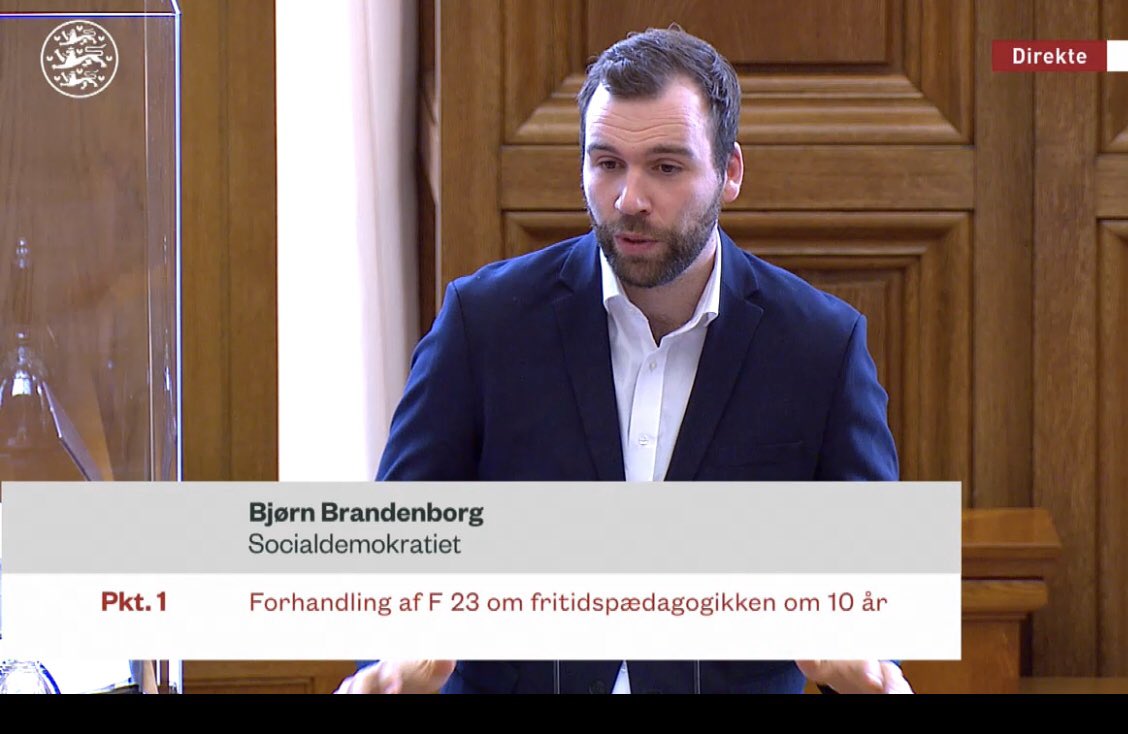 Tak @LotteRod @sofiecn for fokus på fritidspædagogik og tak til @BjBrandenborg for at huske på fritids- OG ungdomspædagogik samt fritids- ungdomsklubberne. Ja @JakobSoelvhoej, @LotteRod @jacobmark_sf @_MaiMercado det kræver strukturelle indgreb. Helhed ja, men ikke underlægning.