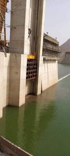 اثيوبيا بعتت لمصر تبعت لجنه تشوف السد  من جوه
قامت المخابرات المصريه بعتت لهم الصور دى من قلب السد.
فتشني فتش 😎