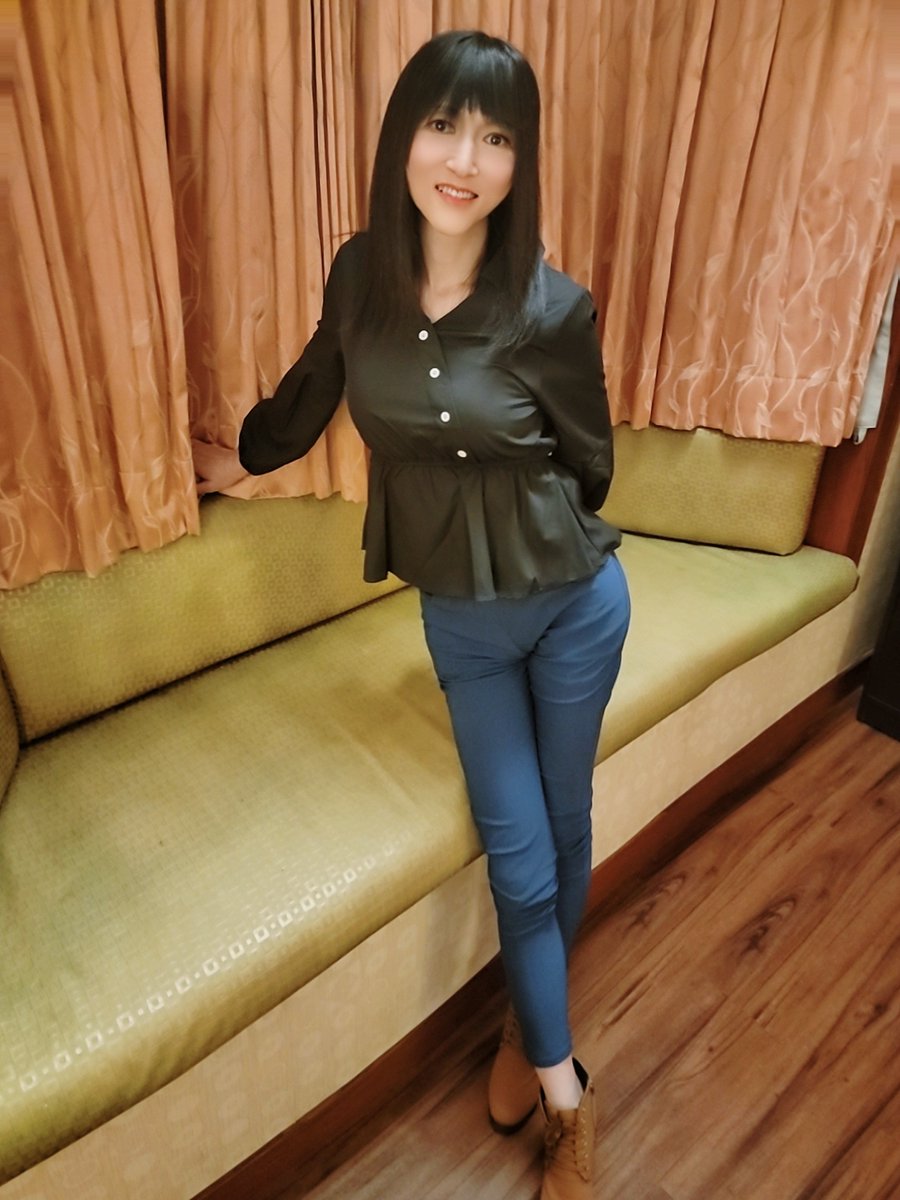 Pai Hu S Tweet 新買的高腰襯衫 貼身長褲搭配短靴這樣就很有上班輕熟女的感覺了 女裝 女裝子 男の娘 Pai Hu S Tweet 新買的高腰襯衫 貼身長褲搭配短靴這樣就很有上班輕熟女的感覺了 女裝 女裝子 男の娘