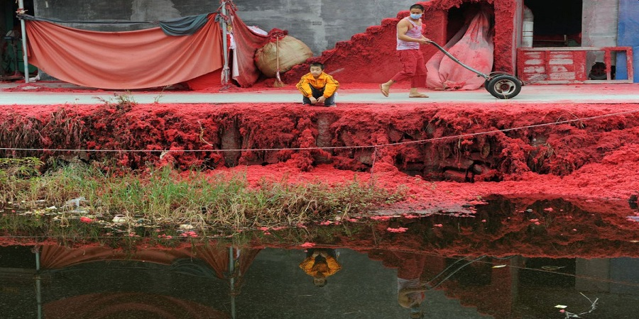 Centre4RespBiz's tweet photo. While improvement in tech. &amp; stricter vigilance by authorities can help curb #Pollution of water bodies because of #dyeing processes, prevention is always better than cure.
Read here https://t.co/xBrnKkZa4K full blog by @mitra_ramanuj, @Centre4RespBiz 

#TextileIndustry

📸CFP https://t.co/kuP5KG5trU