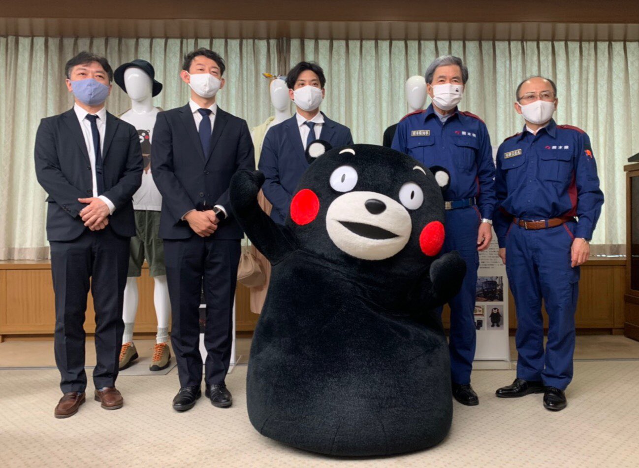 くまモン　UNIQLOコラボ　スウェット くまモン UNIQLOコラボ スウェット - メルカリ