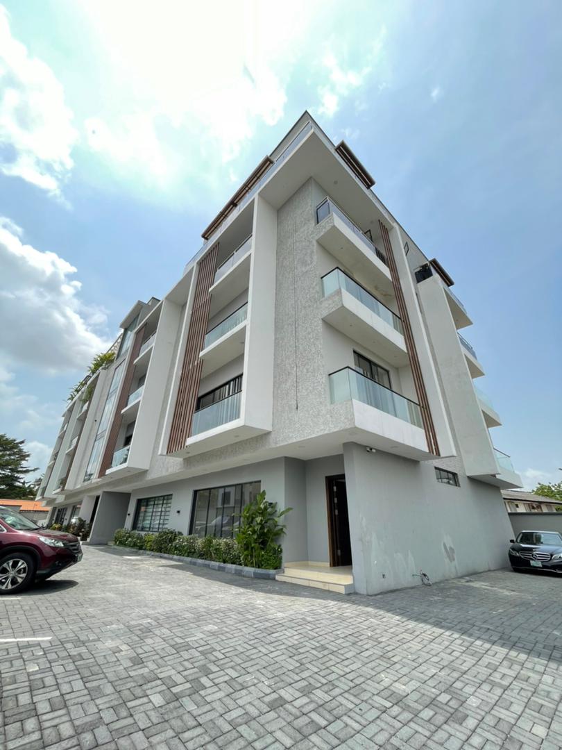 qualassets's tweet photo. SPACIOUS TASTEFULLY FINISHED 4 BED TERRACE DUPLEX WITH SWIMMING POOL AND GYM

- Well Built
- Spacious living areas
- Fully Fitted Kitchen
- Swimming pool
- Gym
- Study
- Fully Serviced
- Great Neighborhood 

*LOCATION:*📍Ikoyi, Lagos

*PRICE:* N280m

Contact us on 08140477878 https://t.co/2ojqqeo8q9