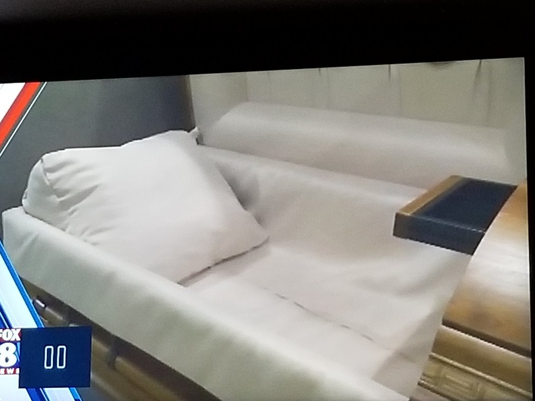 What in Gods name are you taking with you in your casket ? 🤷♂️ 😳
@ItAlways420 I already know what you're taking 😂 but what about everyone else ? https://t.co/8dB0KiaaOD
