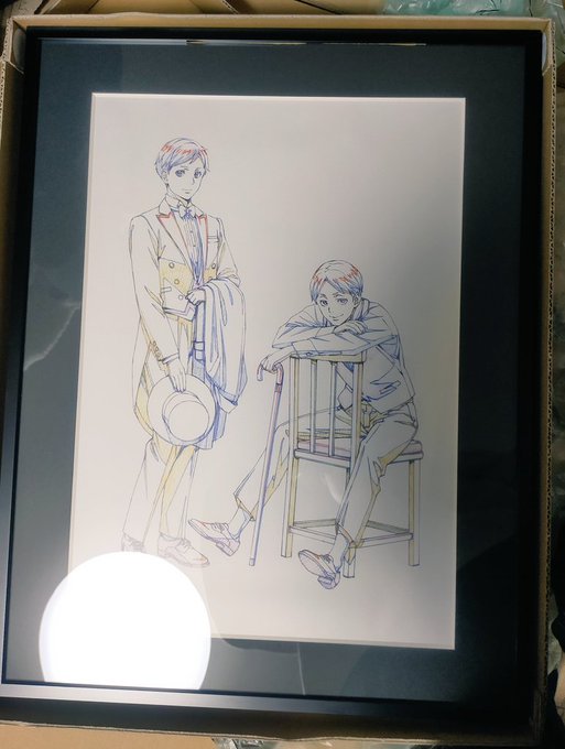 御真影届いたけど「先祖の親戚の写真」感すごいな でかい 
