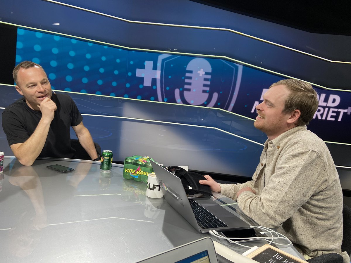 Dagens chok <a href="/StureSandoe/">Sture Sandø</a> smider hatten i <a href="/FANTDenmark/">FANT - For A New Tomorrow</a> ‘s tjeneste - sikke en oplevelse fra morgenstunden🧢☝️😮 #LytTilLars