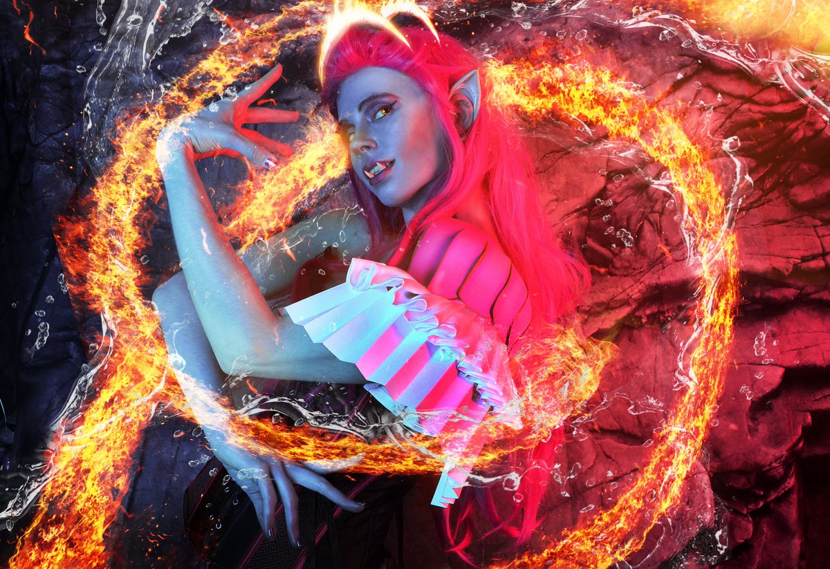 FlorenciaSofen's tweet image. • Yo estudio con Prismari, ¿y tú? •
Hoy salen los packs de presentación de #MTGStrixhaven y ya nos ha tocado elegir en @Khanbarrilete
Y, como no podía ser de otra manera, con Rootha para darlo todo! 
Ph: @fali_ruizdavila 
#mtg #cosplay