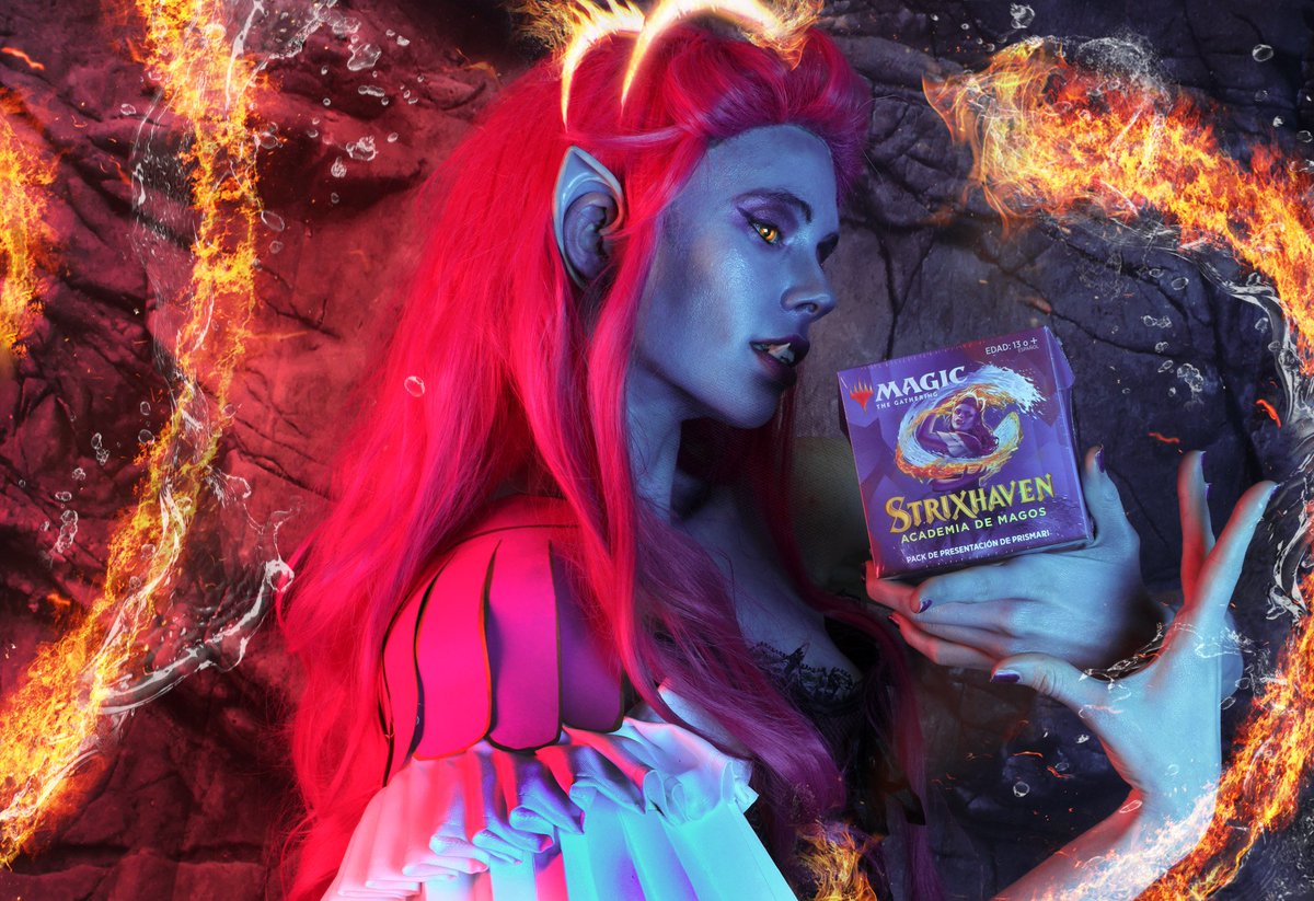 FlorenciaSofen's tweet image. • Yo estudio con Prismari, ¿y tú? •
Hoy salen los packs de presentación de #MTGStrixhaven y ya nos ha tocado elegir en @Khanbarrilete
Y, como no podía ser de otra manera, con Rootha para darlo todo! 
Ph: @fali_ruizdavila 
#mtg #cosplay