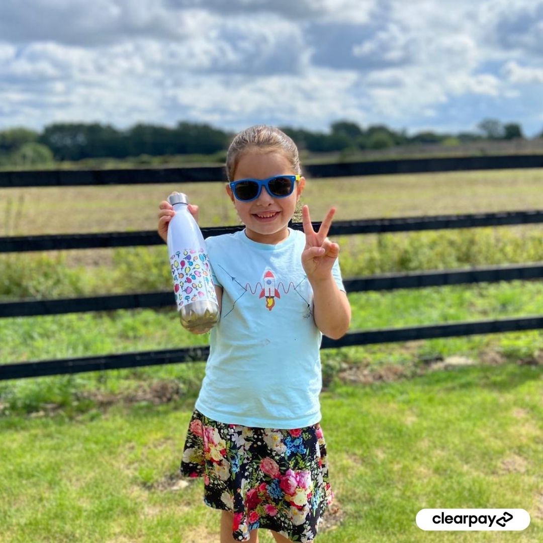 iolaandeffi's tweet photo. It's Friday or should we say FriYAY! 🎉

While you're enjoying your day, don't forget to stay hydrated! 🥤

Our unique and personalised bottle was designed with you in mind in every possible way. 

Have you personalised yours yet? 
#FridayVibes #relaxtime #stayhydrated https://t.co/8UI5FPzcmD