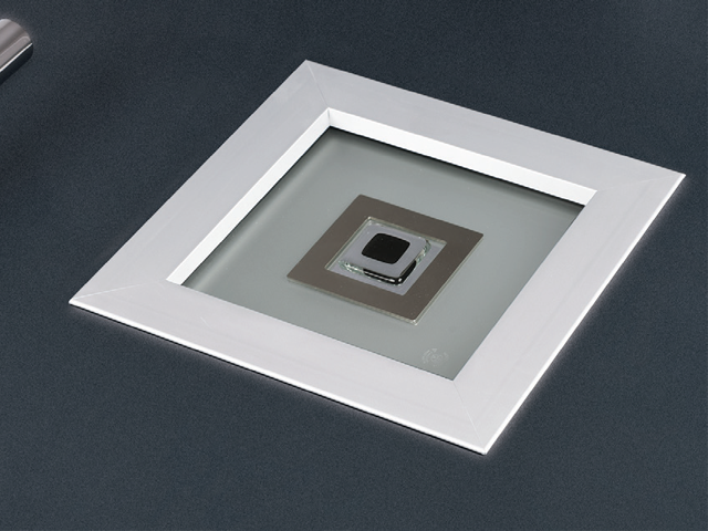 The 400 Series doors showcase our urban glazing cassette system, a contemporary look to tie in the modern style of these doors

The cassettes encase the glass uniques, and can be finished in anodised silver or colour matched to the door

Find out more: prodoor44.com/door-designs/4…