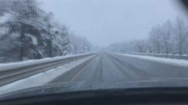 JennaPNews's tweet photo. a Winter Wonderland... in April?? βοΈ
This is the scene in #Hubbardston from #Mobile4
#WBZThisMorning is streaming until 9am on #CBSNBoston --> https://t.co/eOcRvPIDC4
#masnow @wbzweather https://t.co/ez8i3cEjWa