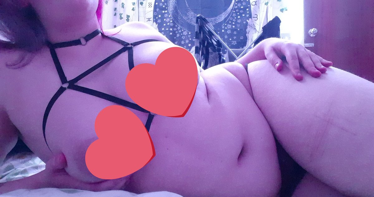 LeafLenore's tweet photo. follow the link to see the uncensored version 😘💕

#bdsmpic #subgirl #submissive #chubbygirl #thiccthighs #bondagegirl #tits #thighs #plussize #bdsmqueen #bdsm #bondage https://t.co/DyOY3NtlaV