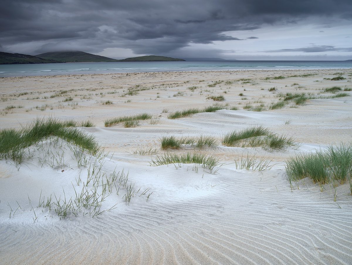 MHughesPhotos's tweet photo. One of my first images from Harris. Around 9pm on Saturday 27th April 17. Desperate to photograph the whites sands and turquoise waters - this was not it! Leaden skies after rainfall and late evening meant darker sand colours and grey waters. I hunted for patterns and white sands https://t.co/XZhs4K97KN