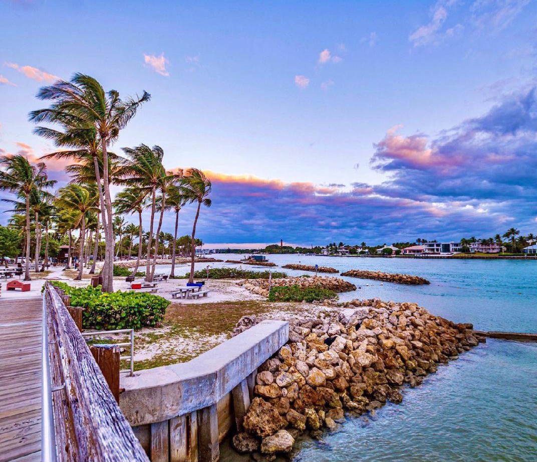 pbcgov's tweet photo. Picture perfect from #DuboisPark! ☀️🙌☀️ #HappyFriday
IG📸: carrilagerphotography
#hashtagflorida #jupiterflorida #beachesandnature #jupiterbeachfl #pureflorida #palmbeachesfl #palmbeachcountyfl #bestofthesunshinestate #lovefl https://t.co/kAawFSXnLJ