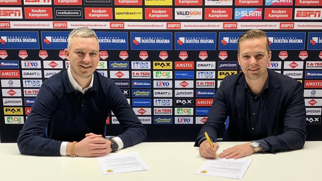 BC_Cambuur's tweet image. 🙌🏼 Namens @EnergieInspecti heeft Martijn van der Harst voor het vierde jaar op rij de sponsorovereenkomst opgewaardeerd! 

Het bedrijf zal daardoor komend seizoen aanwezig zijn in de Verkley Business Club en Airpress Comfort Gallery.

Dank voor het vertrouwen! 💛💙