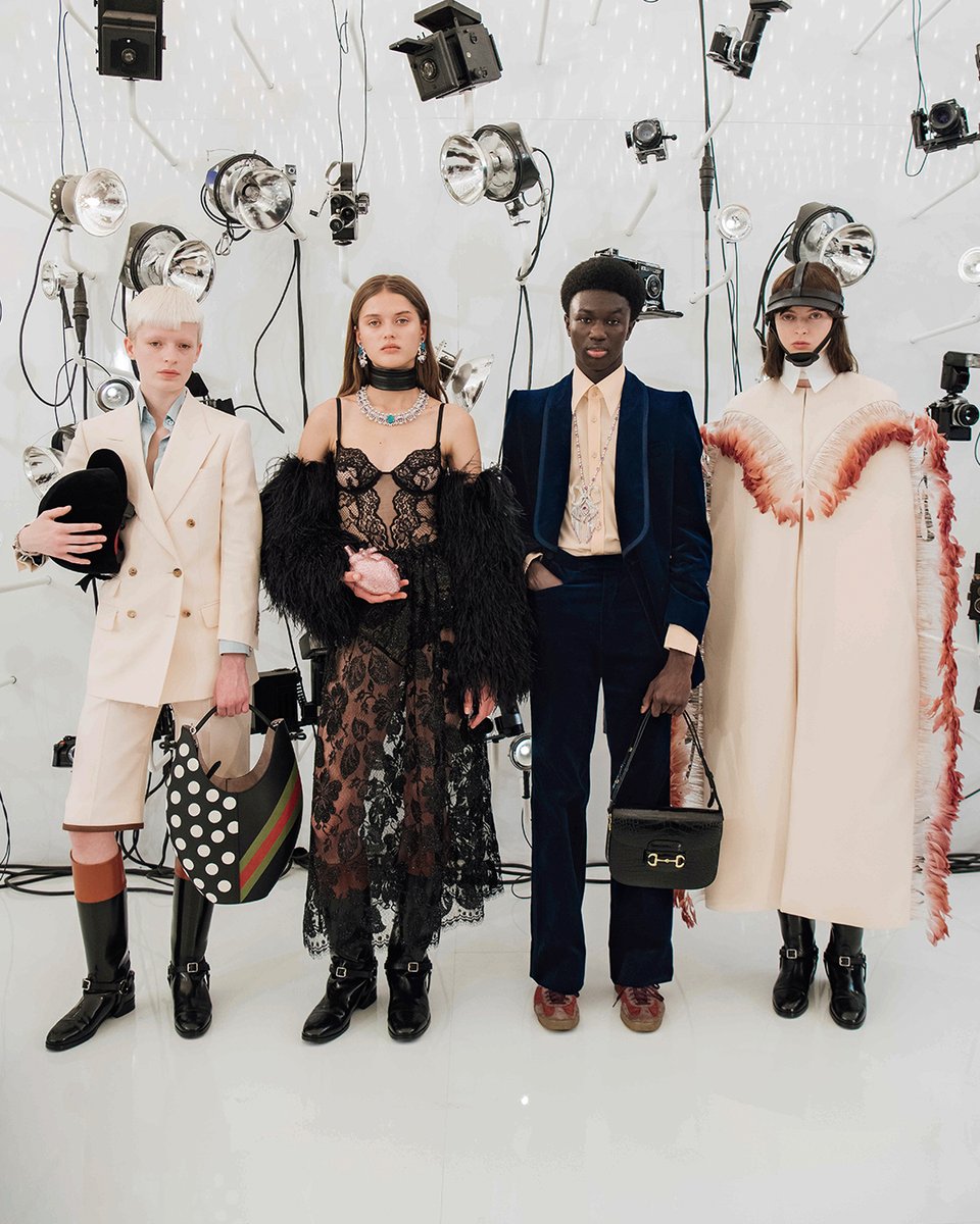 Gucci Japan ブランド創設100周年を迎えたグッチの新たな始まりとして発表された Alessandromichele による Gucciaria コレクション 光あふれるランウェイにて 全ルックはこちらから T Co Iis77d4ljr T Co Jstlfzw9gv